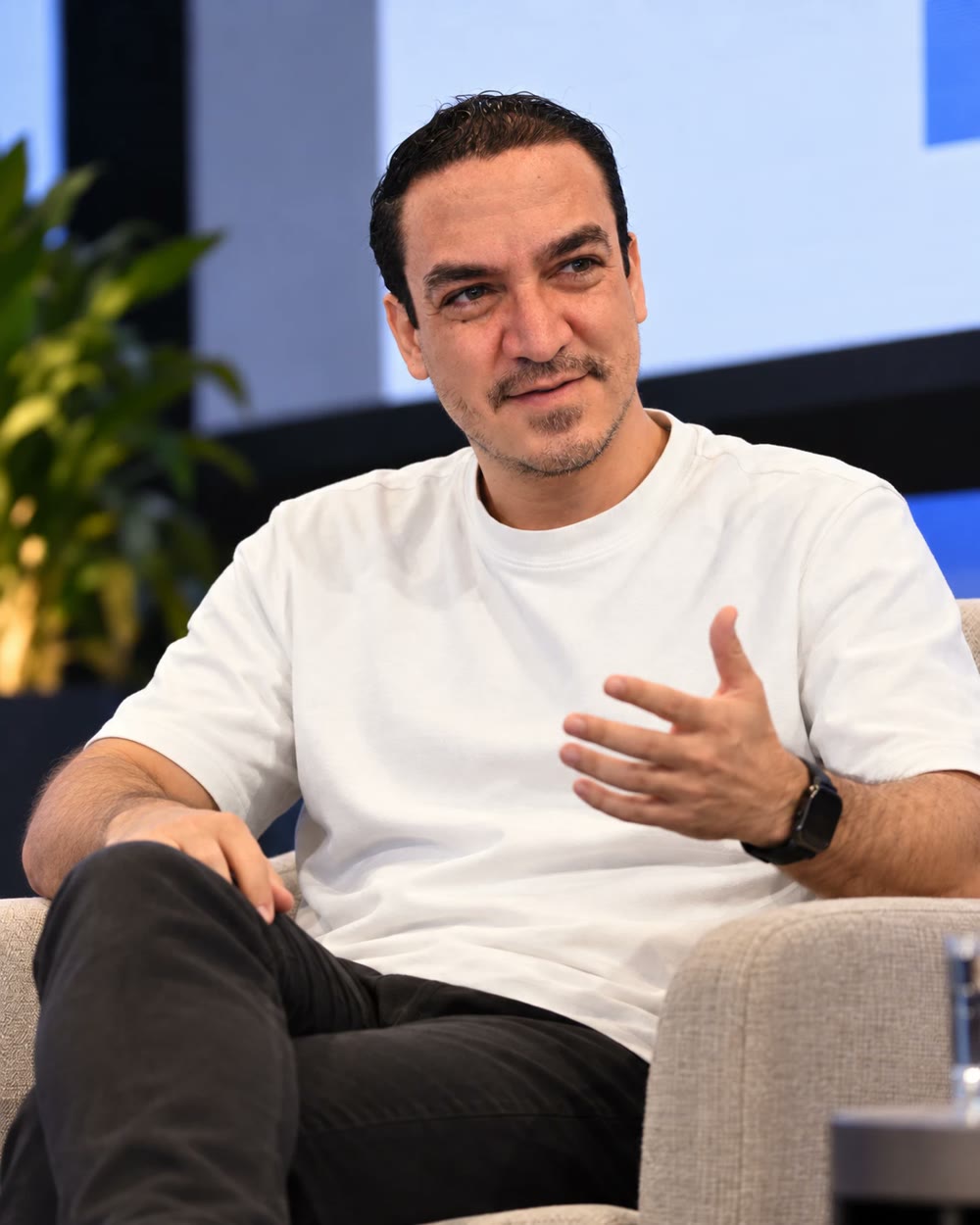 Gabriel Gil Gutierrez speaking on stage